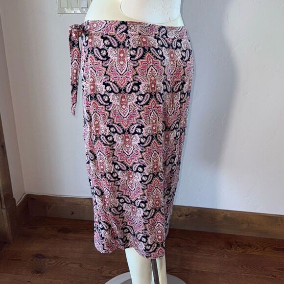 Maurices Bohemian Pink Paisley Print Wrap Skirt Size Medium Rayon - Picture 8 of 13